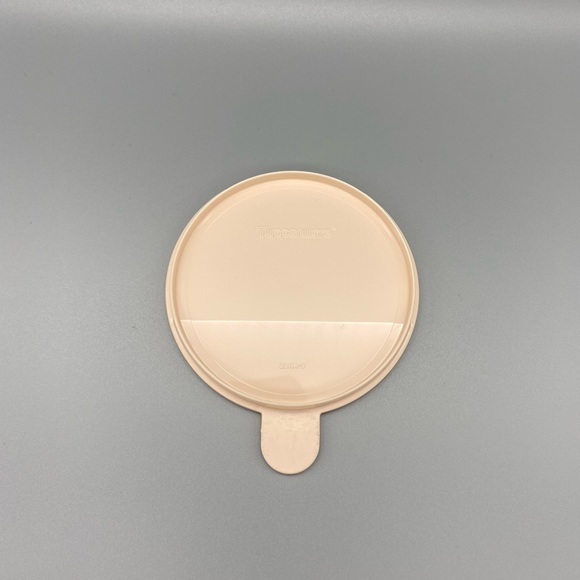 Vintage Tupperware Ivory Creamer With Pink Lid - Picture 6 of 10